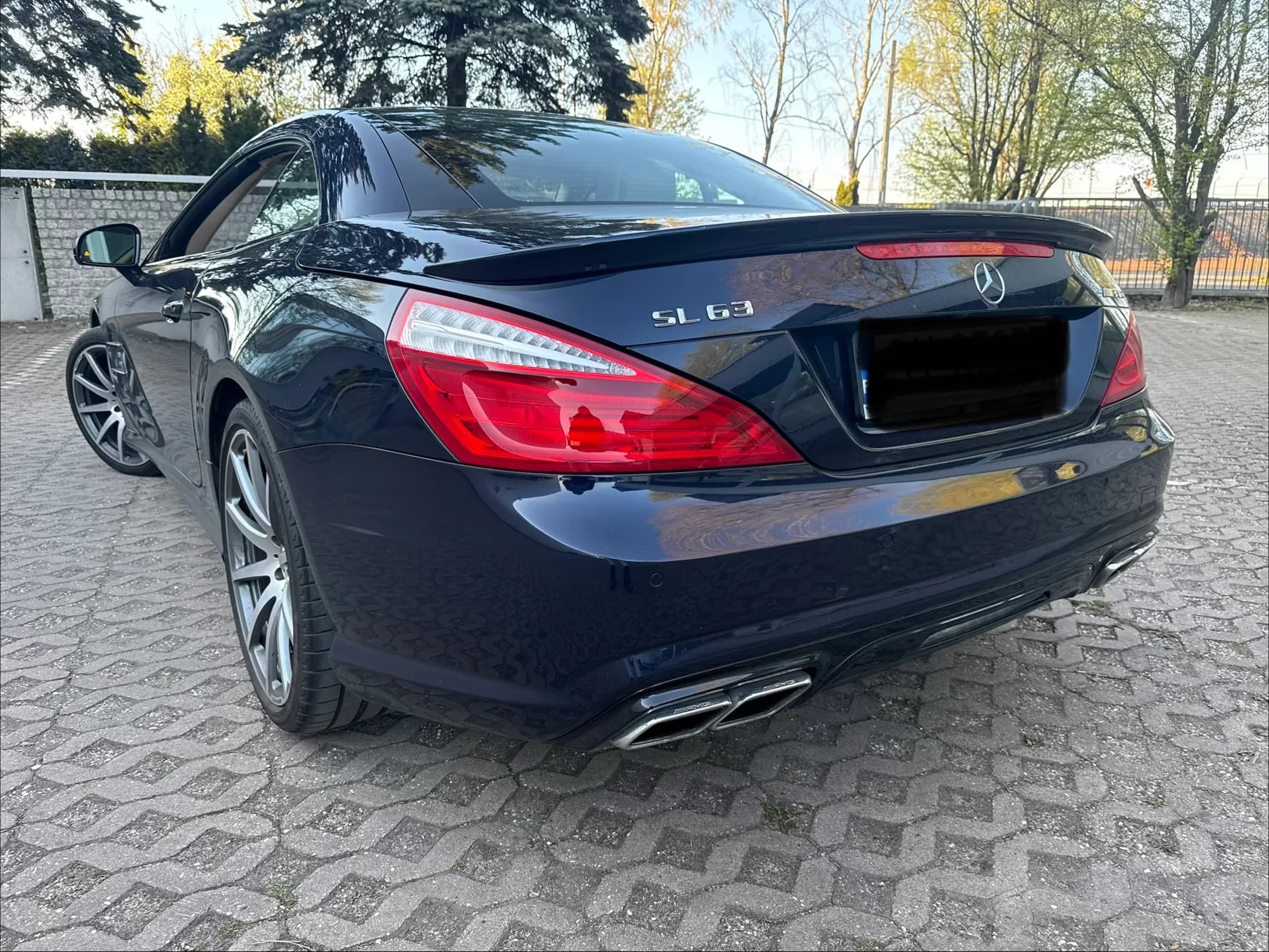 Mercedes-Benz SL 63 AMG